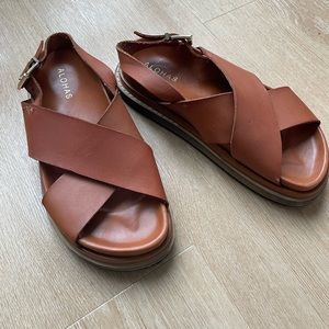 Marshmallow tan alohas